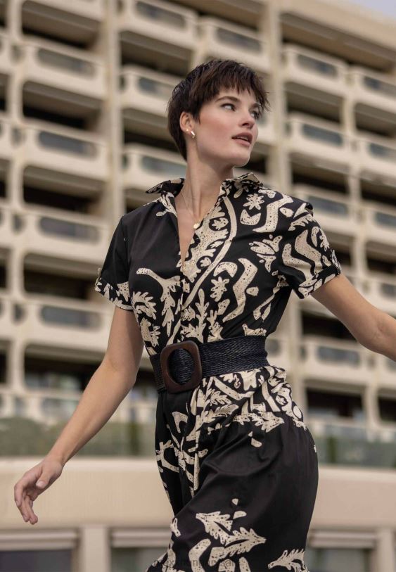 XV8H611 nők Mexx kiszélesedő ruhamintás fekete schwarz